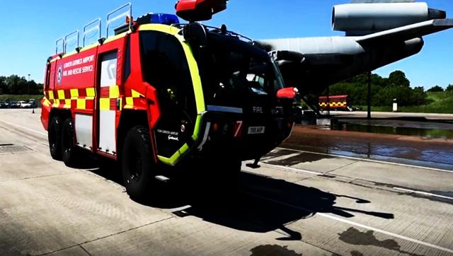 研发34吨机场消防车终国产,6驱全地形,外表一身科技范!